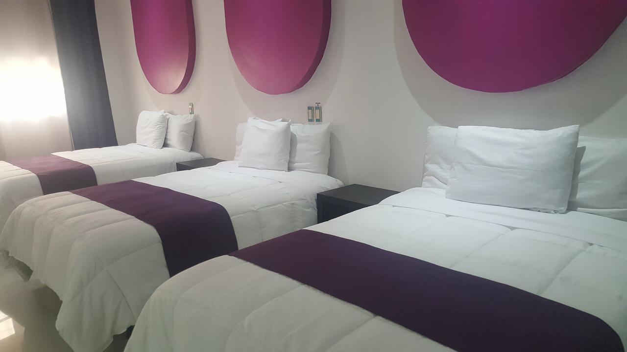 Hotel Dluxe サン・ファン・デ・ロス・ラゴス エクステリア 写真