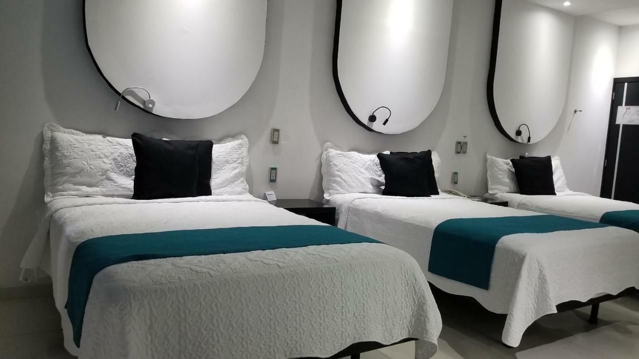 Hotel Dluxe サン・ファン・デ・ロス・ラゴス エクステリア 写真