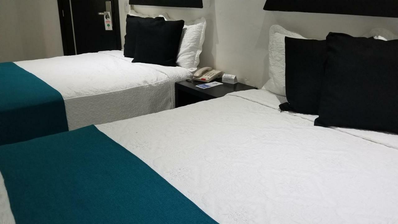 Hotel Dluxe サン・ファン・デ・ロス・ラゴス エクステリア 写真