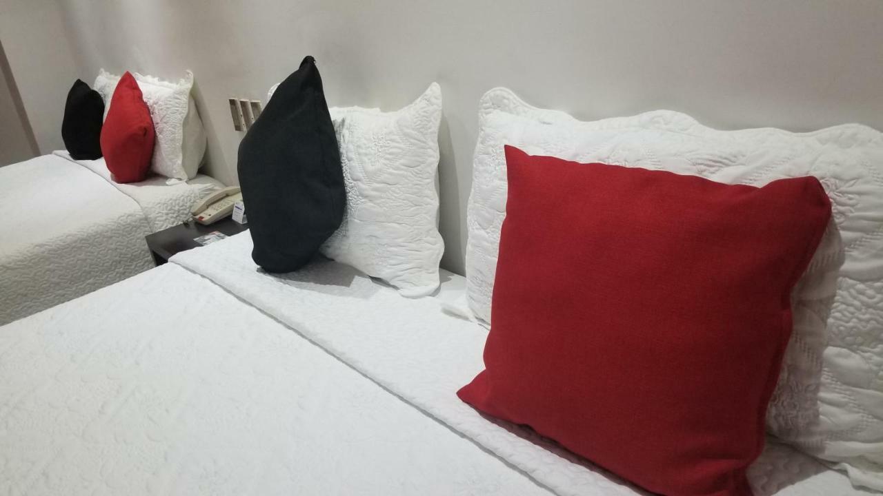 Hotel Dluxe サン・ファン・デ・ロス・ラゴス エクステリア 写真