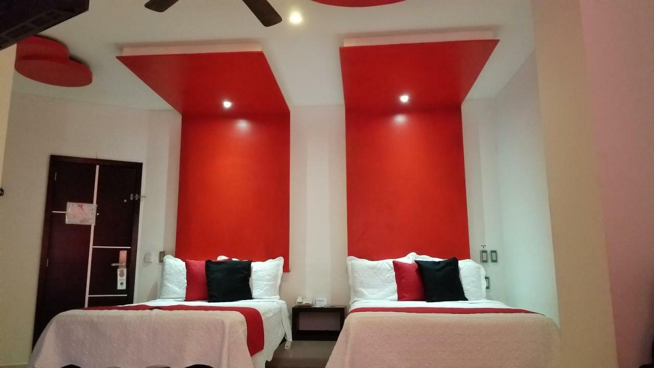 Hotel Dluxe サン・ファン・デ・ロス・ラゴス エクステリア 写真