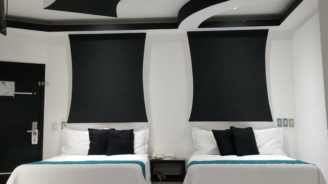 Hotel Dluxe サン・ファン・デ・ロス・ラゴス エクステリア 写真