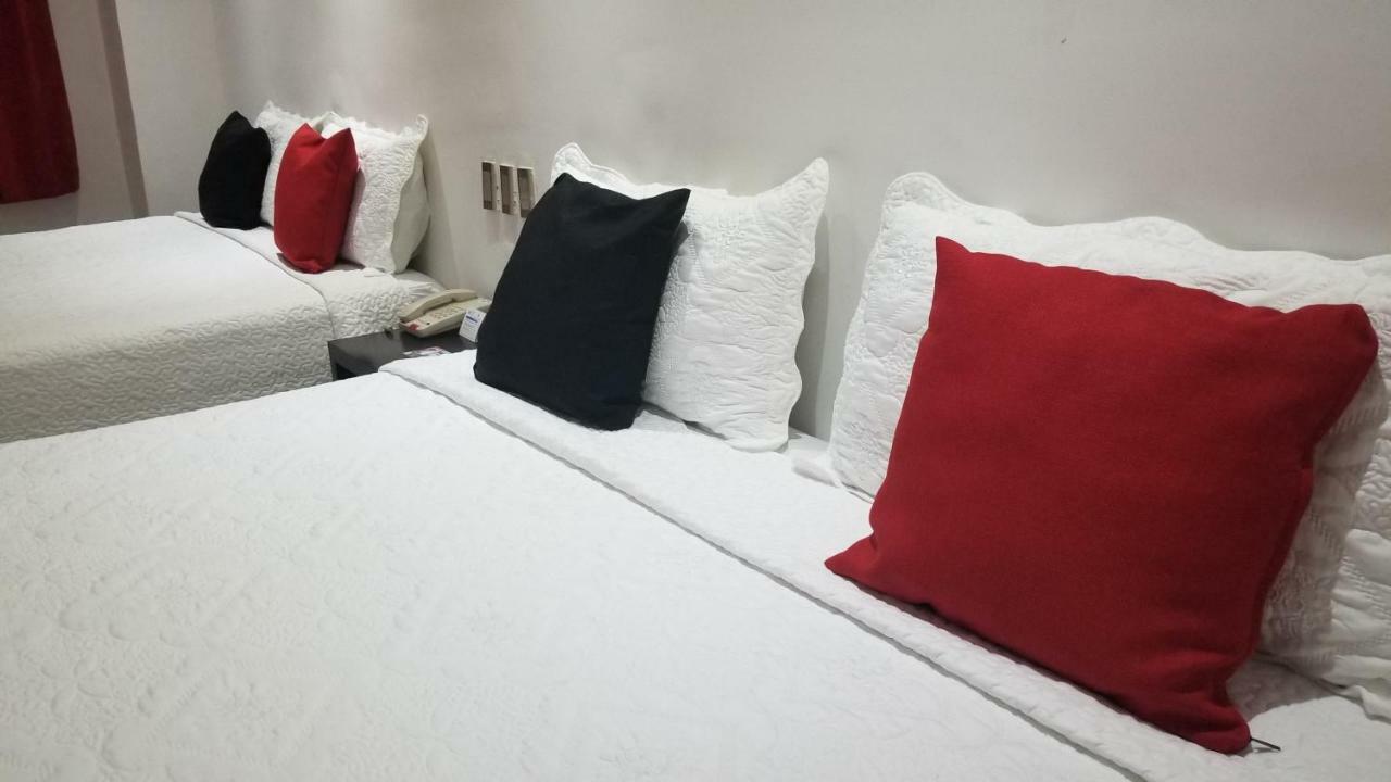 Hotel Dluxe サン・ファン・デ・ロス・ラゴス エクステリア 写真